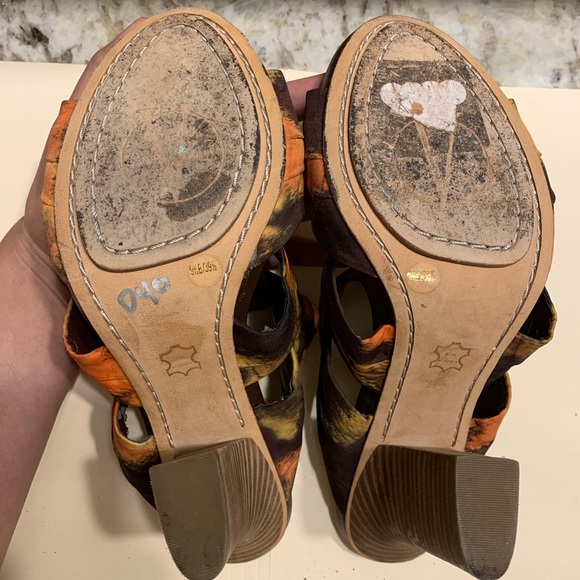 Vince Camuto Leather Heeled Sandals - 9.5 - Picture 9 of 10